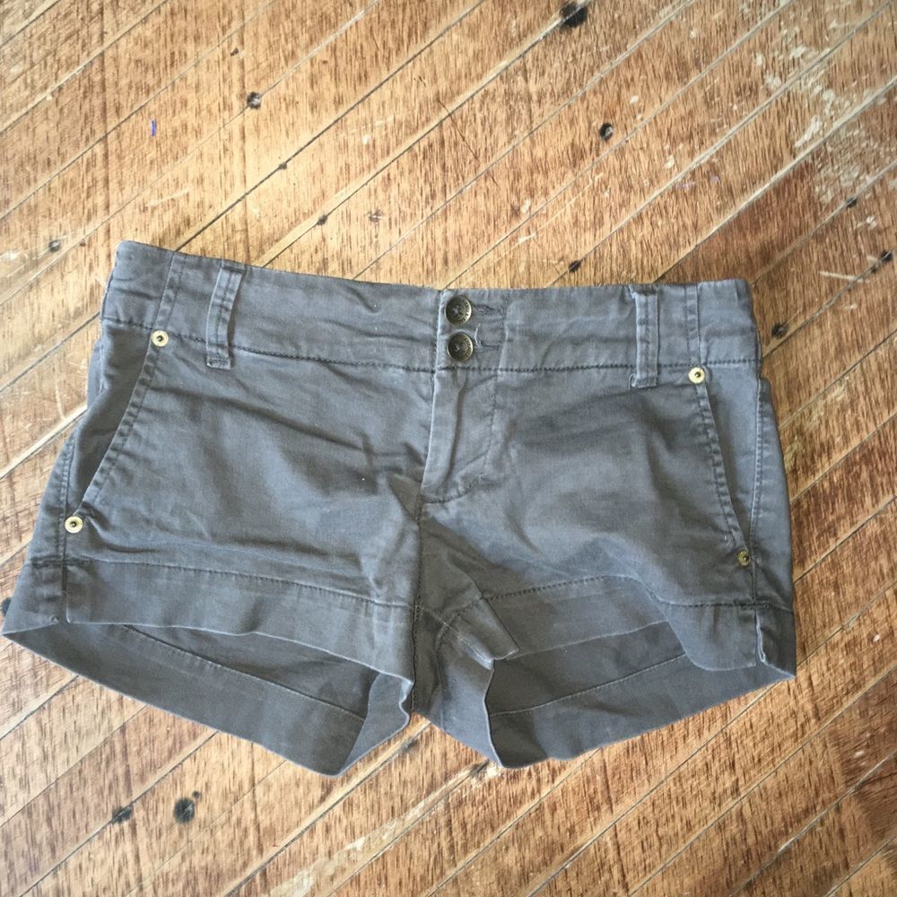 American Eagle Double Button Favorite Shorts - image 1